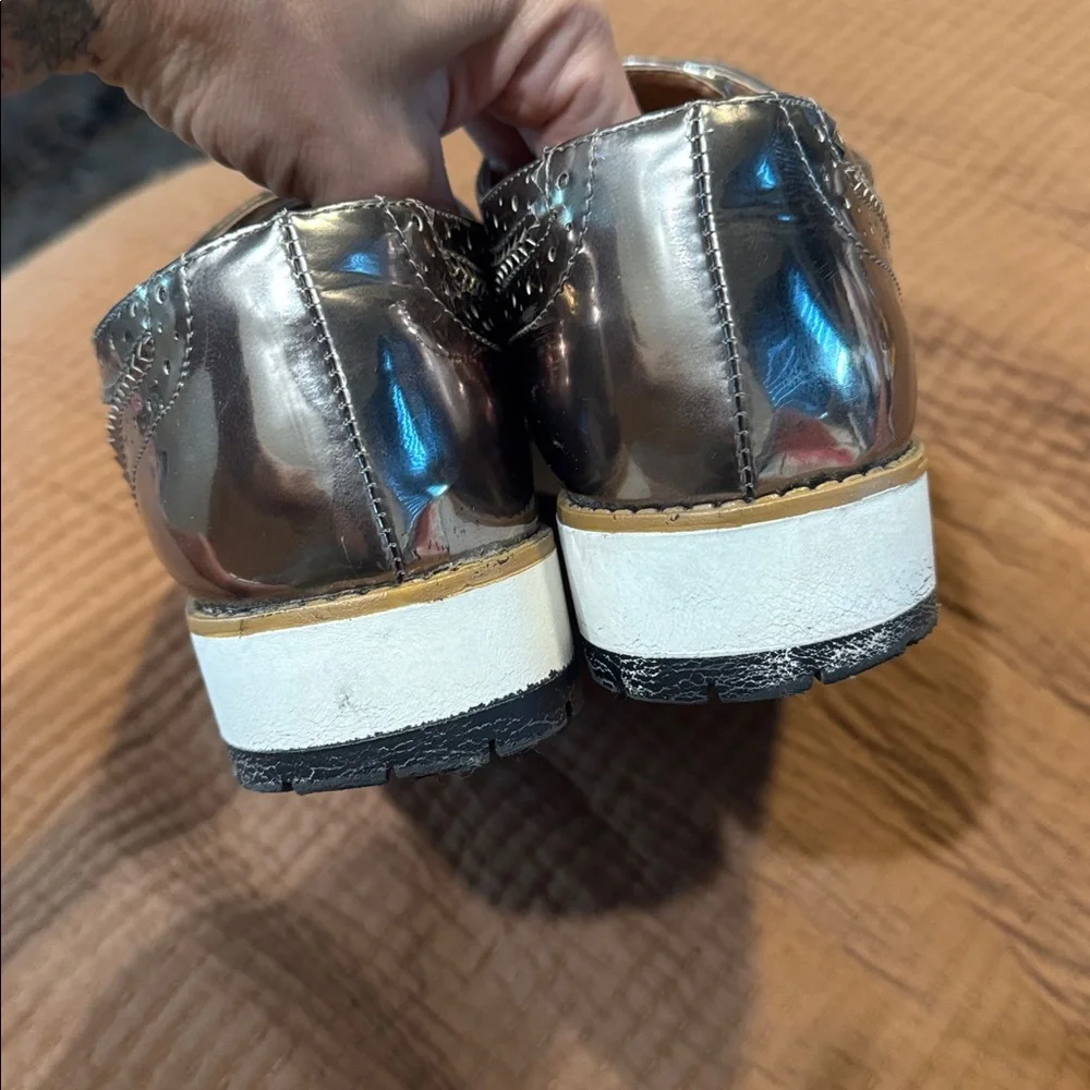 QUPID Silver oxford platform shoes 8